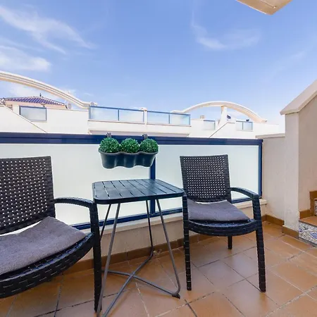 Lejlighed Penthouse Naomi With Two Terraces, Private Solarium, Sea View, Swimming Pool, With Underground Parking, Pets Allowed *