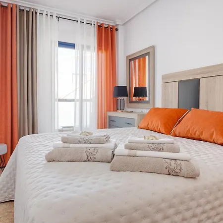 Penthouse Naomi With Two Terraces, Private Solarium, Sea View, Swimming Pool, With Underground Parking, Pets Allowed