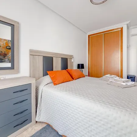 Lejlighed Penthouse Naomi With Two Terraces, Private Solarium, Sea View, Swimming Pool, With Underground Parking, Pets Allowed *