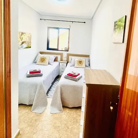 Penthouse Naomi With Two Terraces, Private Solarium, Sea View, Swimming Pool, With Underground Parking, Pets Allowed Lejlighed *