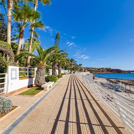 Apartmán Penthouse Naomi With Two Terraces, Private Solarium, Sea View, Swimming Pool, With Underground Parking, Pets Allowed Dehesa de Campoamor (Orihuela Costa)